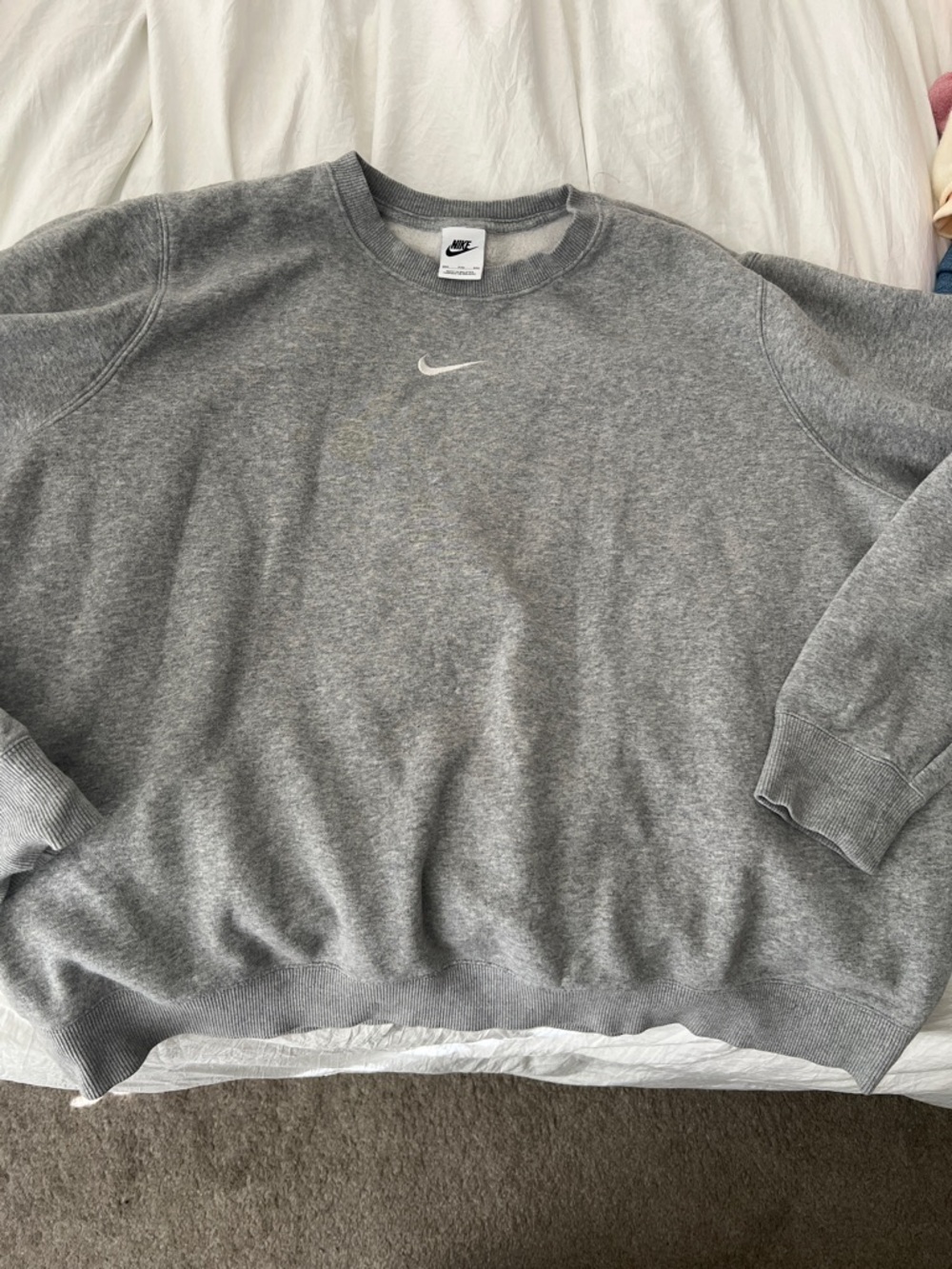 Nike Men’s Heather Gray Crewneck Sweatshirt with White Swoosh